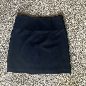 Banana Republic Black Stretch Wool Pencil Skirt, Size 0